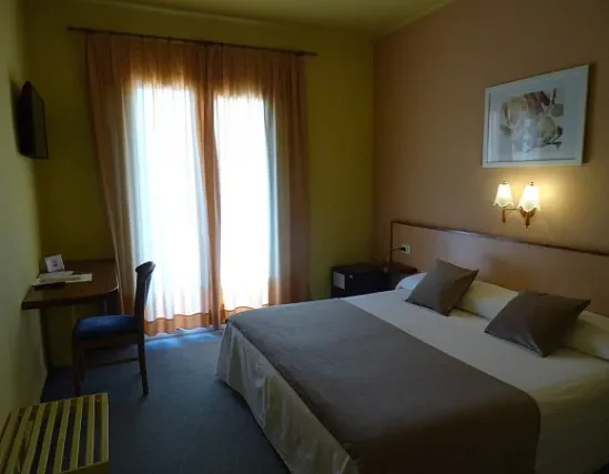 Habitación Doble Económica con Bañera