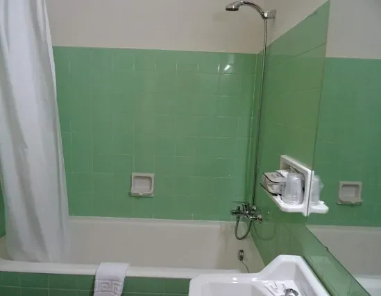 Habitación Doble Económica con Bañera